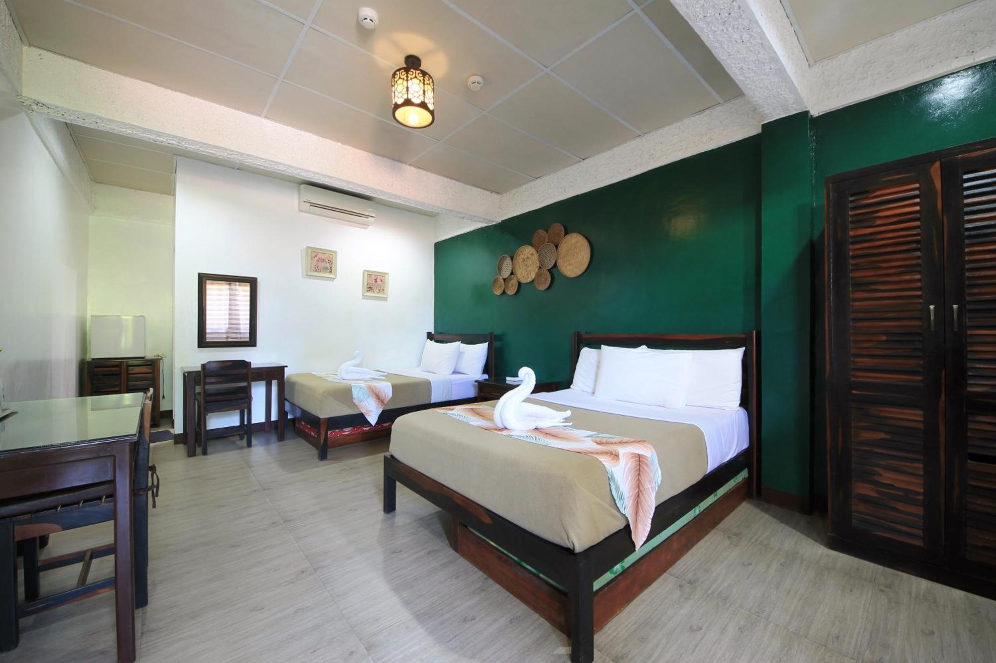 Ala Amid Bed And Breakfast Puerto Princesa Esterno foto